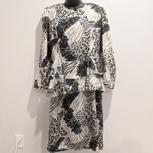 𝅺vintage 80's satin animal print dress 15/16